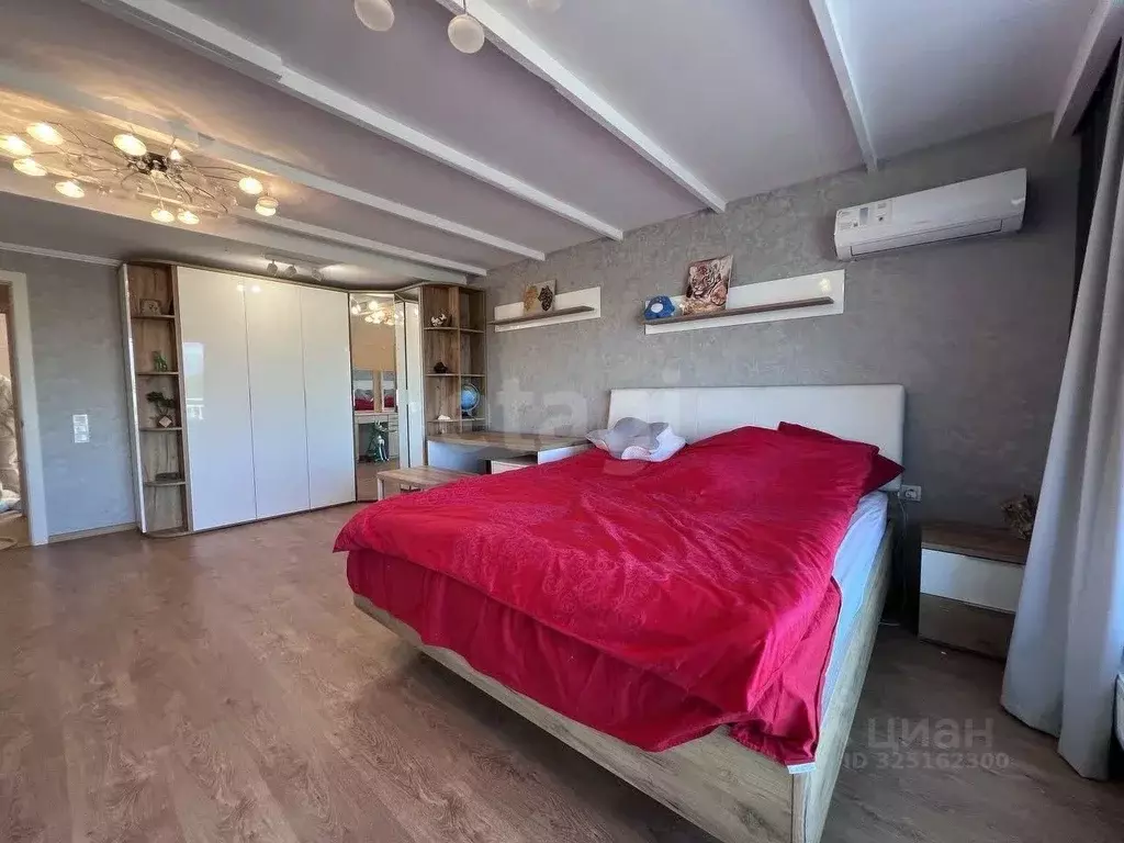 Дом в Крым, Симферопольский район, Гвардейское пгт ул. Первомайская ... - Фото 2