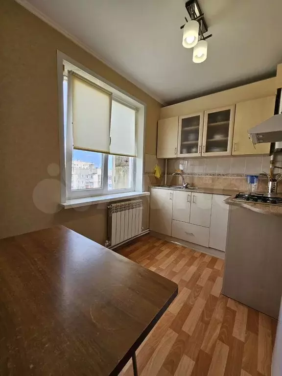 2-к. квартира, 42 м, 5/5 эт. - Фото 0