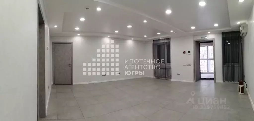 Офис в Ханты-Мансийский АО, Нижневартовск просп. Победы, 23 (82 м) - Фото 1