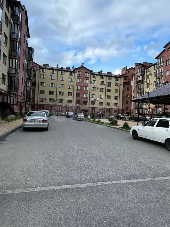 1-к кв. Северная Осетия, Владикавказ ул. Билара Кабалоева, 12А (43.0 ... - Фото 1
