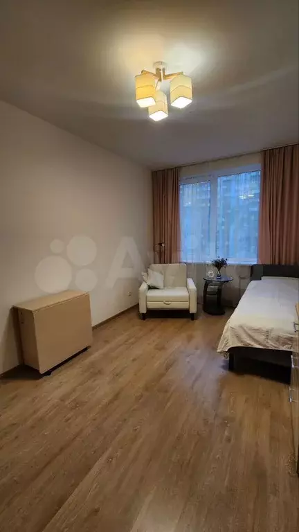 1-к. квартира, 37 м, 5/17 эт. - Фото 1