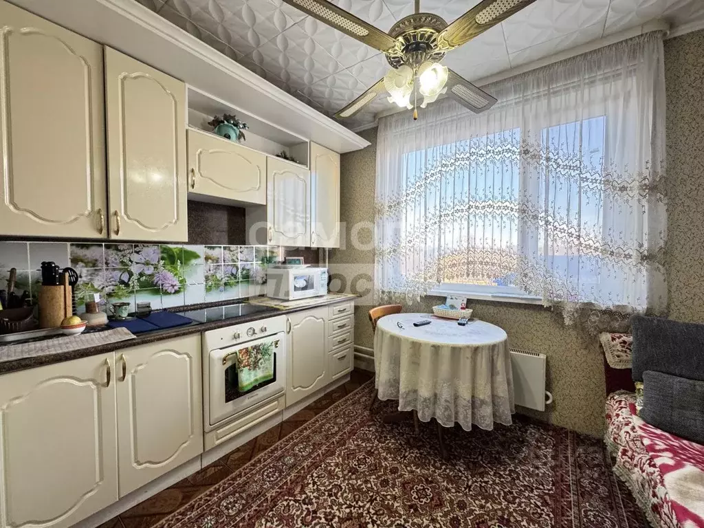 3-к кв. Ханты-Мансийский АО, Нижневартовск ул. 60 лет Октября, 42 ... - Фото 1