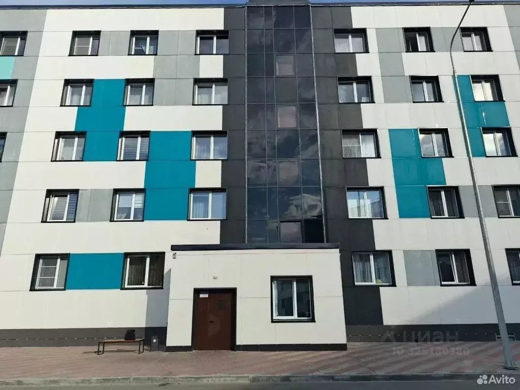 1-к кв. Ямало-Ненецкий АО, Губкинский 15-й мкр, 20 (43.6 м) - Фото 1