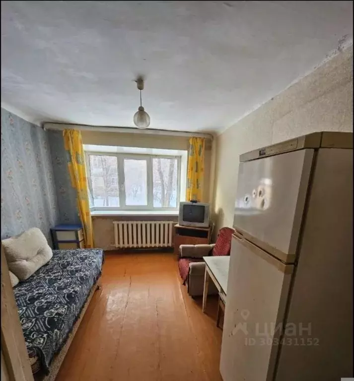 Комната Омская область, Омск ул. Петра Ильичева, 2 - Фото 1