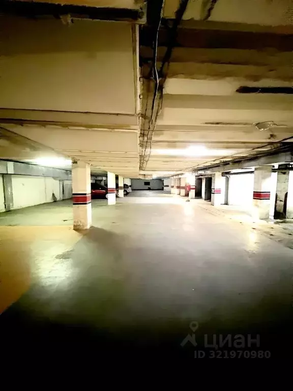 Гараж в Красноярский край, Красноярск ул. Авиаторов, 33 (18 м) - Фото 1