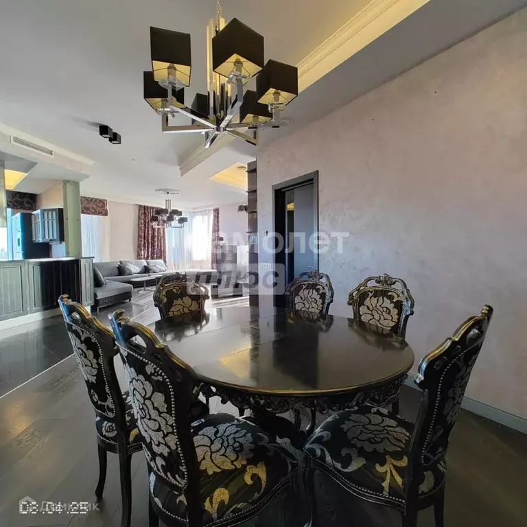 Продаётся 4-к квартира, 210.8 м - Фото 1
