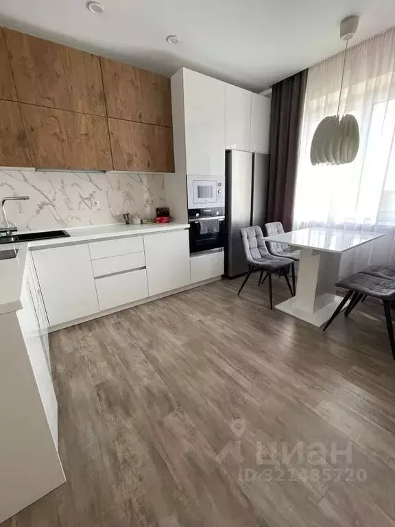 1-к кв. Тюменская область, Тюмень ул. Мельникайте, 2к3 (52.0 м) - Фото 0