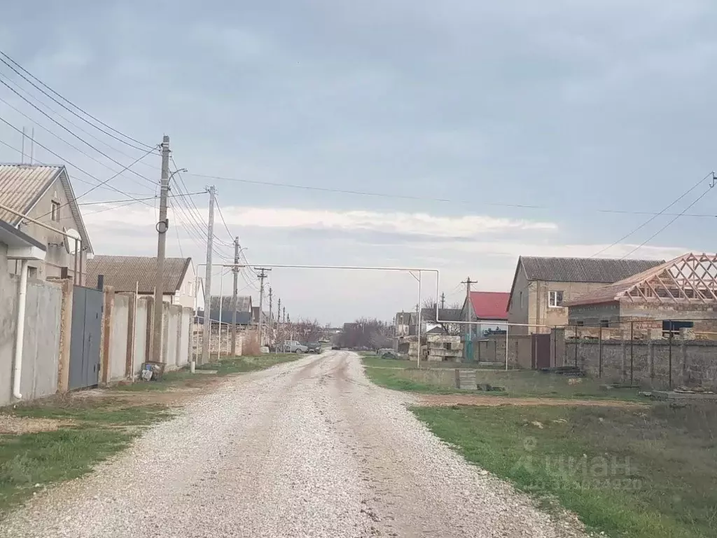 Участок в Крым, Сакский район, с. Суворовское ул. Надежды, 19 (12.0 ... - Фото 1