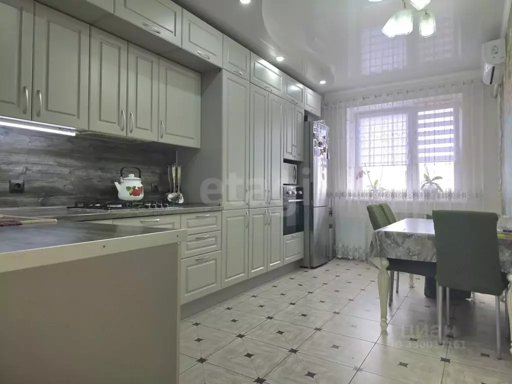 3-к кв. Краснодарский край, Темрюк ул. Бувина (66.1 м) - Фото 1