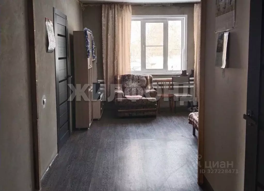 Дом в Алтайский край, Павловский район, с. Павловск ул. Ермака (87 м) - Фото 1