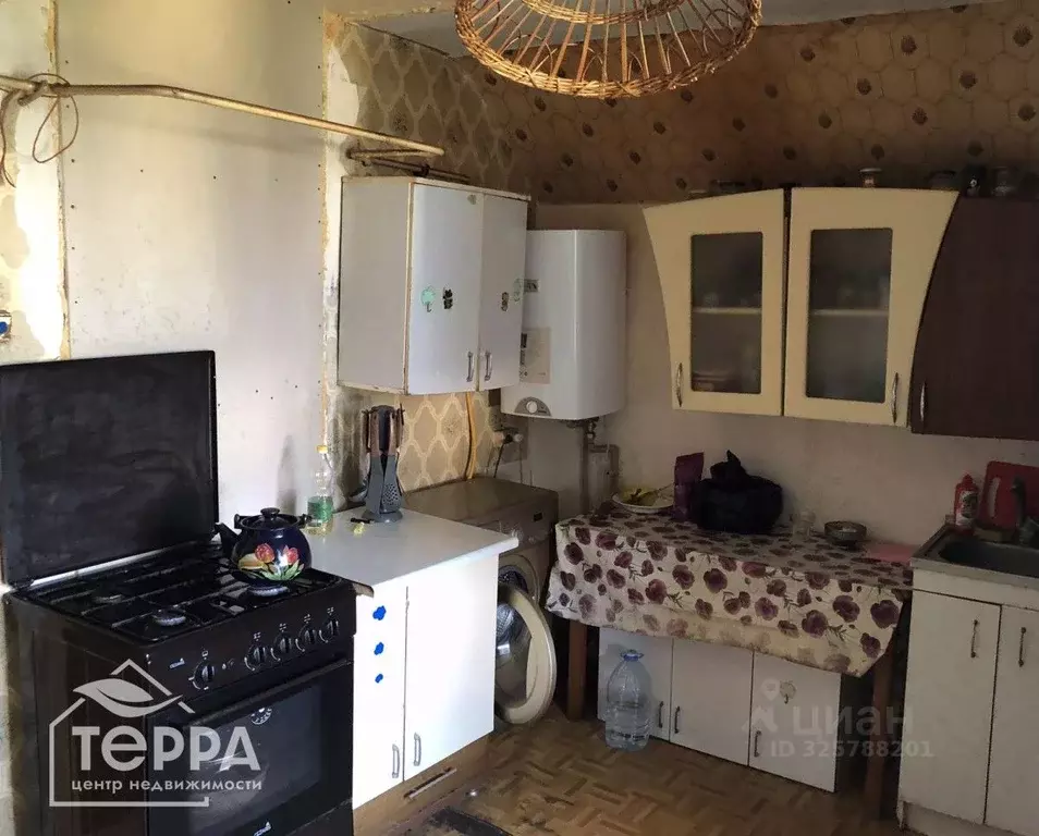 2-к кв. Крым, Черноморское пгт ул. Почтовая, 49 (40.7 м) - Фото 1