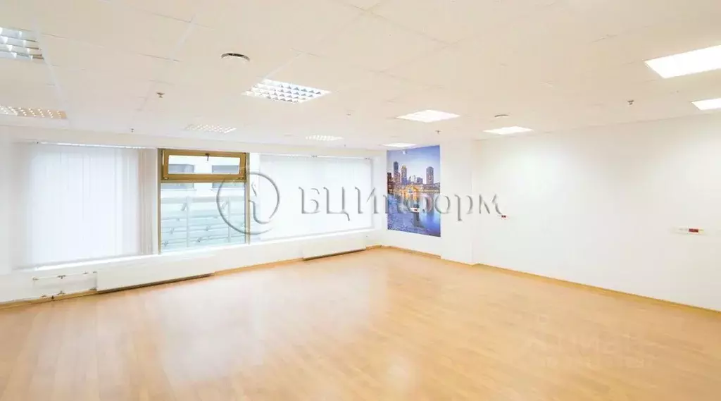 Офис в Санкт-Петербург пл. Александра Невского, 2Е (68 м) - Фото 1