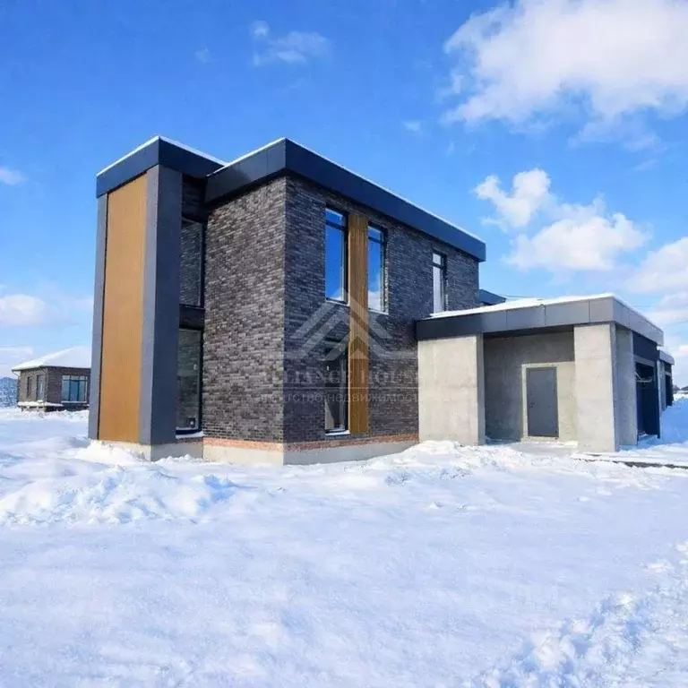 Дом в Татарстан, Казань ул. Манзара, 70 (235 м) - Фото 1