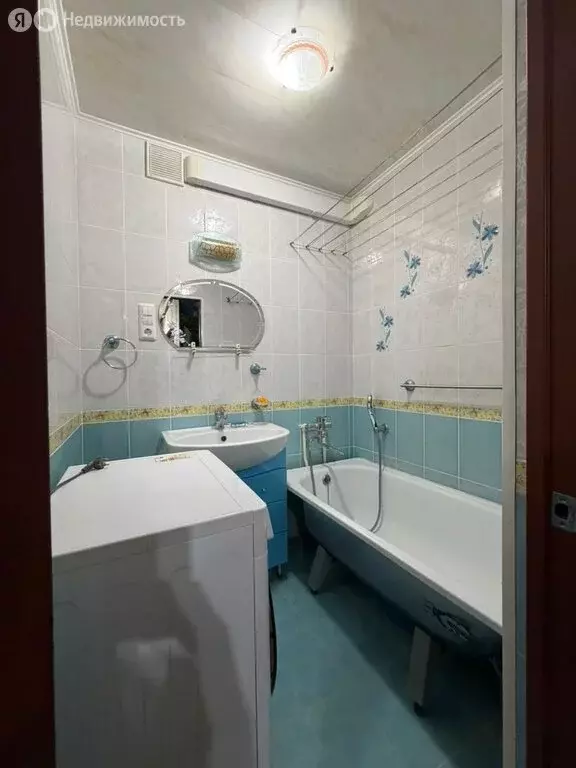 3-комнатная квартира: Туймазы, улица 70 лет Октября, 5А (62.2 м) - Фото 1