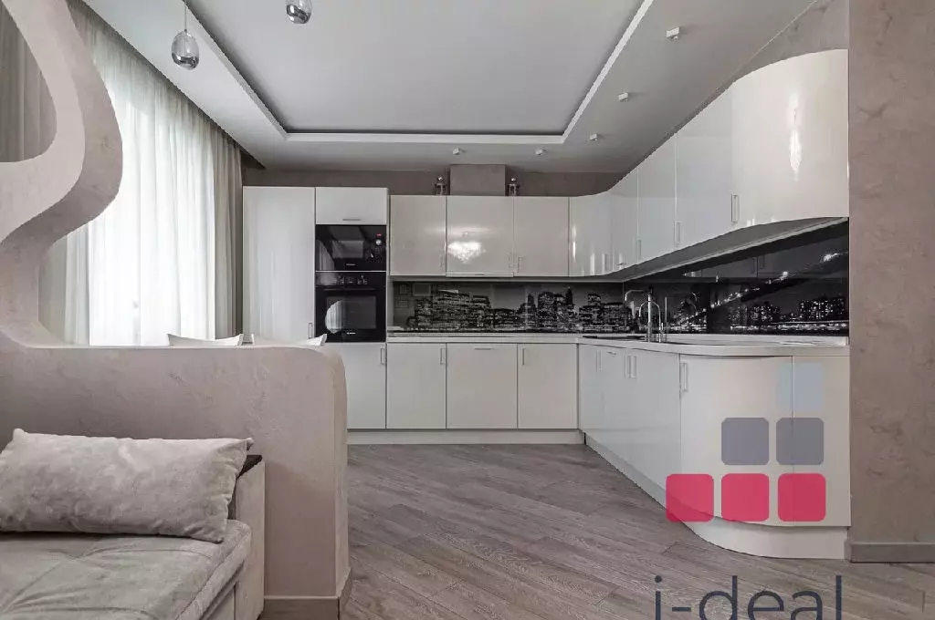 Продается 3-комнатная квартира - Фото 1