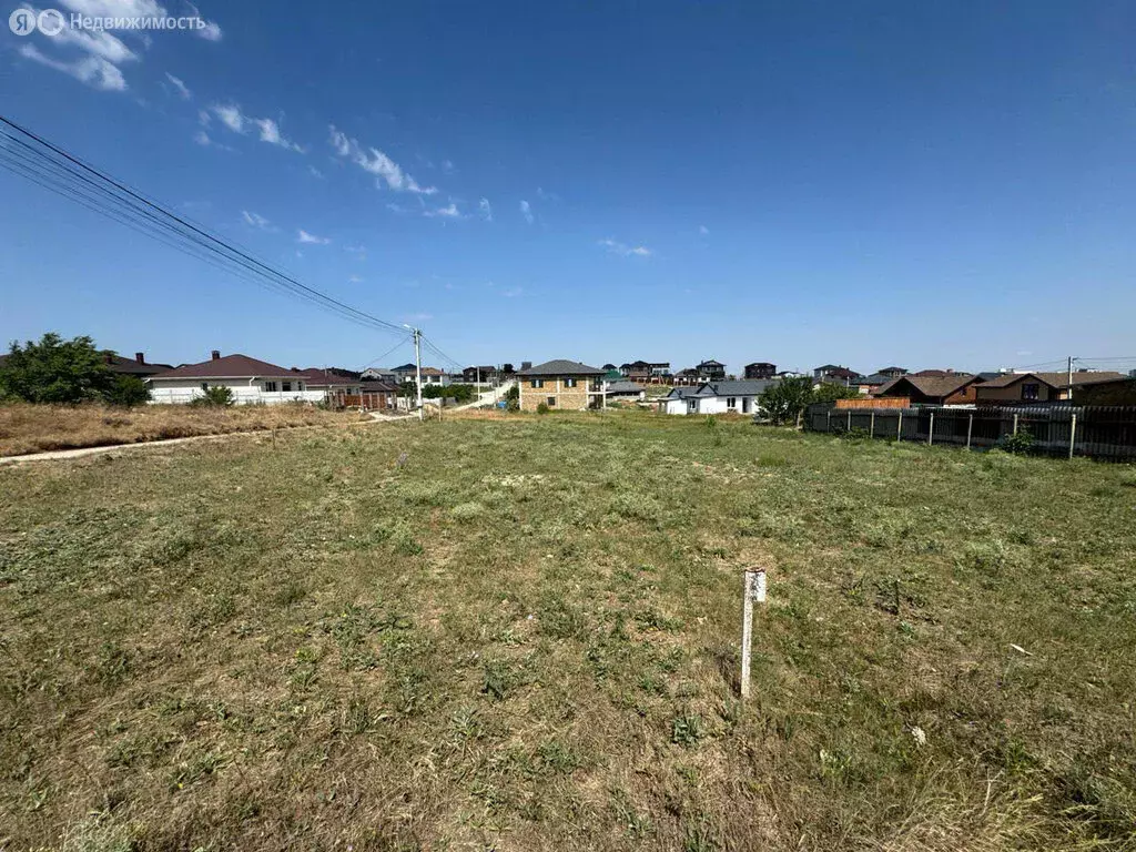 Участок в Мирное, Янтарная улица (10 м) - Фото 1