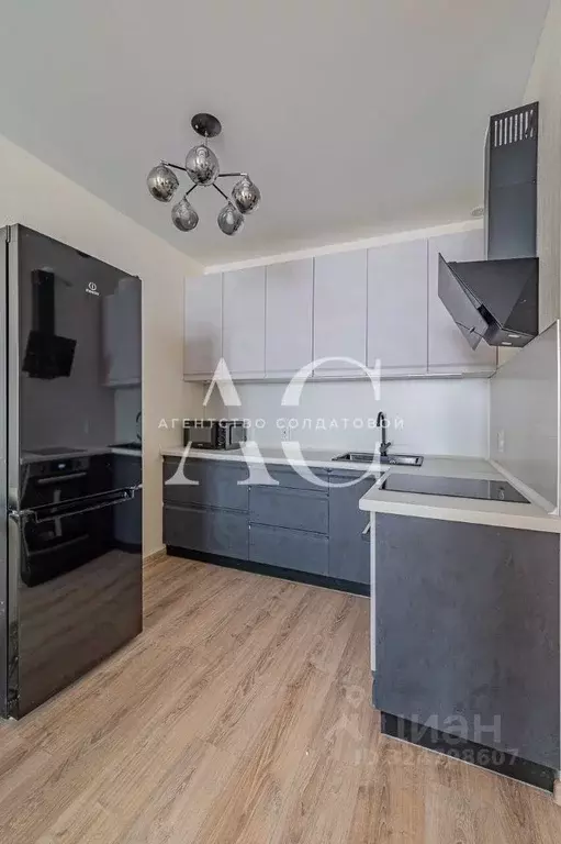 1-к кв. Свердловская область, Екатеринбург ул. Печатников, 1 (47.0 м) - Фото 1