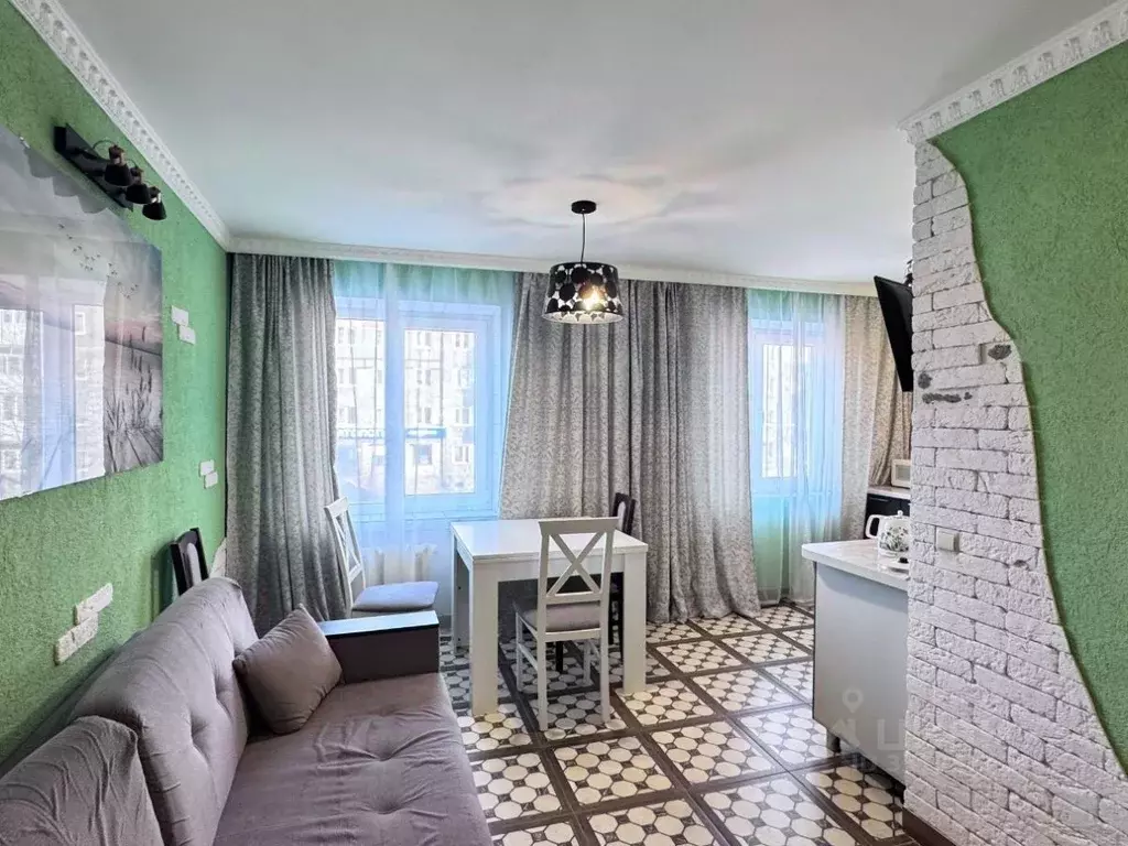 2-к кв. Калининградская область, Балтийск ул. Ушакова, 19 (62.1 м) - Фото 1