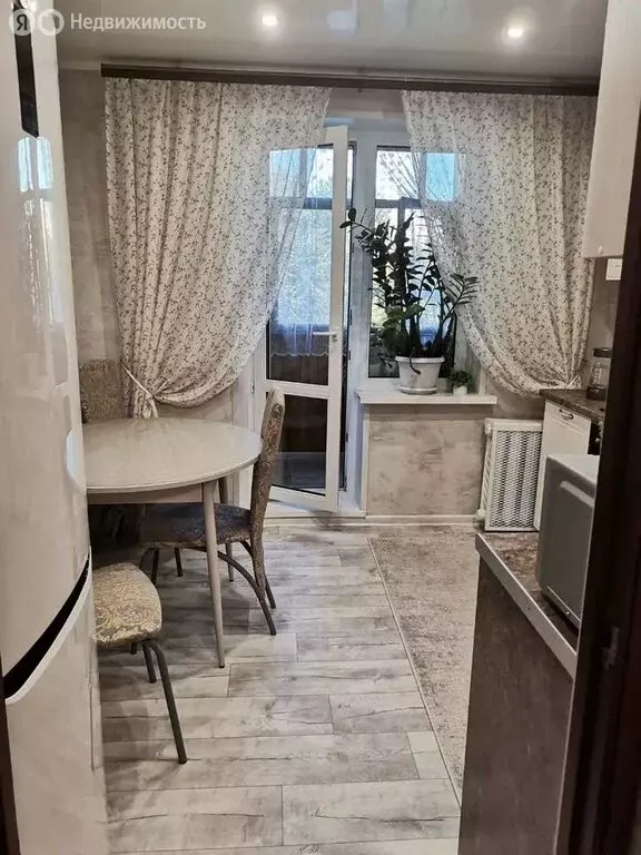 2-комнатная квартира: Тюмень, улица Энергетиков, 49 (53.8 м) - Фото 1