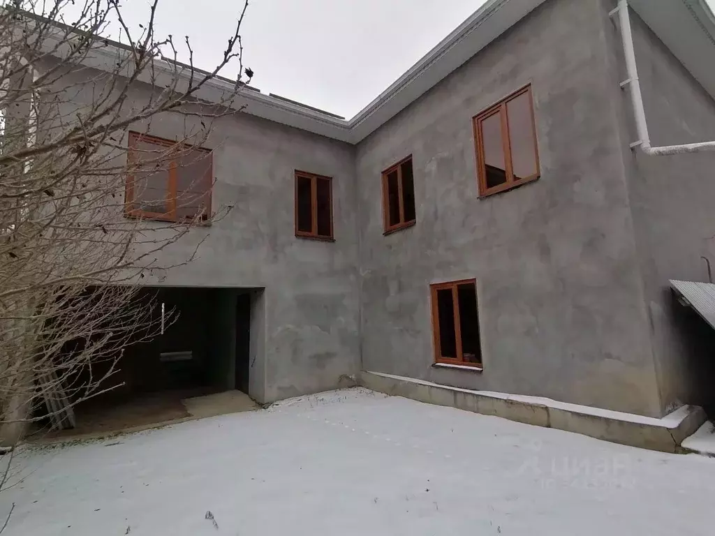 Дом в Кабардино-Балкария, Нальчик пл. 400-летия (350 м) - Фото 0