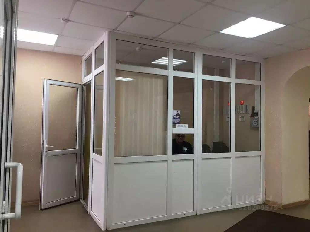 Офис в Татарстан, Казань ул. Лейтенанта Шмидта, 35А (64 м) - Фото 2