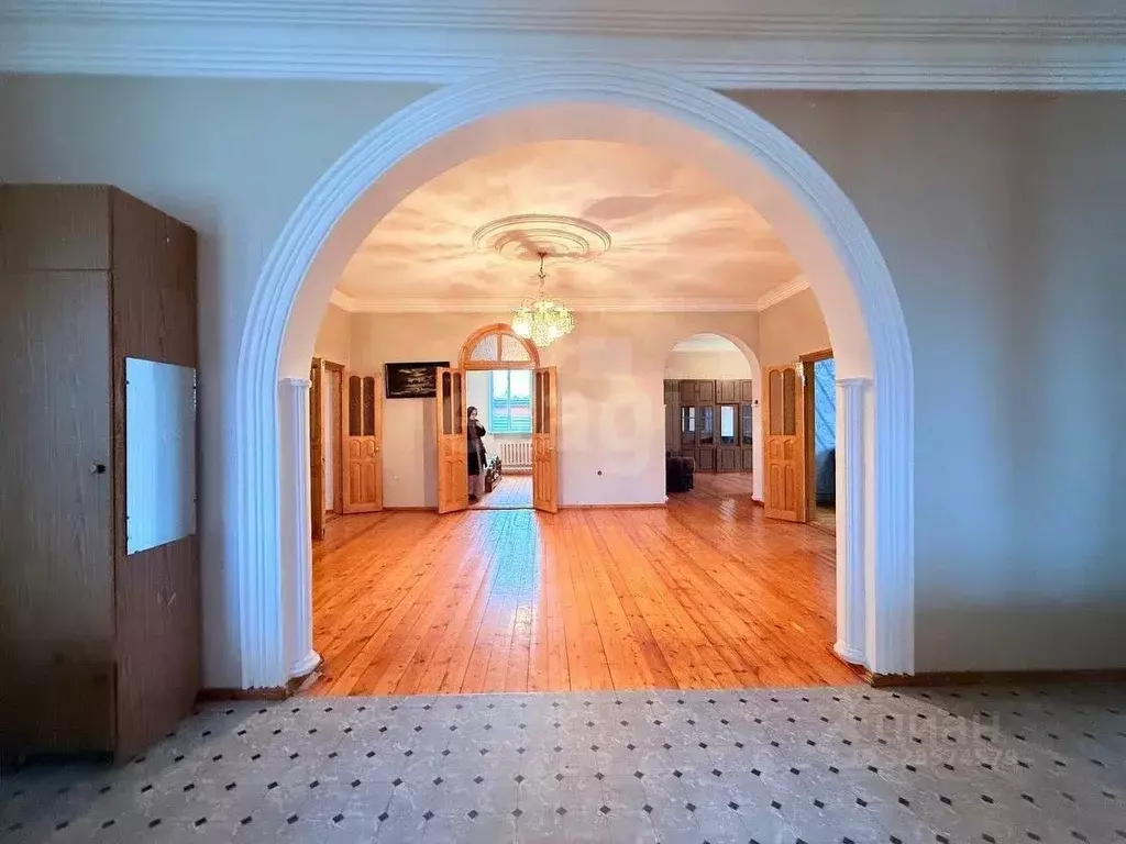 Дом в Ингушетия, Назрань ул. Мальсагова (349 м) - Фото 1