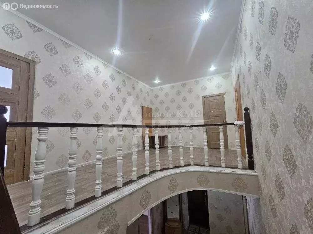 4-комнатная квартира: Георгиевск, улица Черняховского, 73 (155 м) - Фото 0