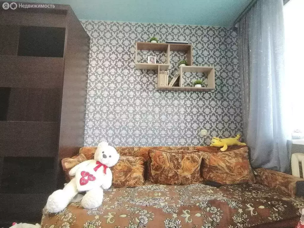 3-комнатная квартира: Николаевск-на-Амуре, улица Наумова, 8 (57 м) - Фото 0