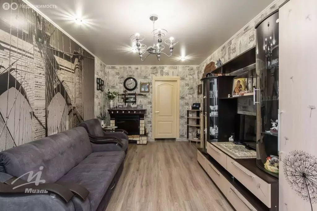 3-комнатная квартира: Барнаул, улица Сухэ-Батора, 5 (60 м) - Фото 2