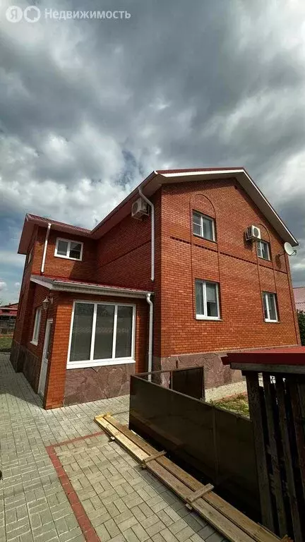 Дом в село Ягодное, Волжская улица (248 м) - Фото 1