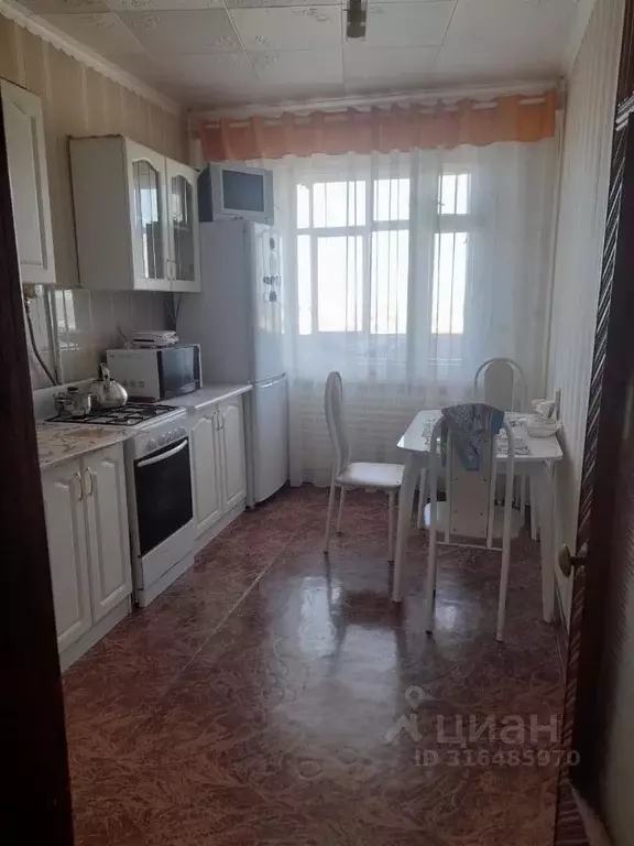 3-к кв. Башкортостан, Ишимбай ул. Докучаева, 14 (72.0 м) - Фото 0