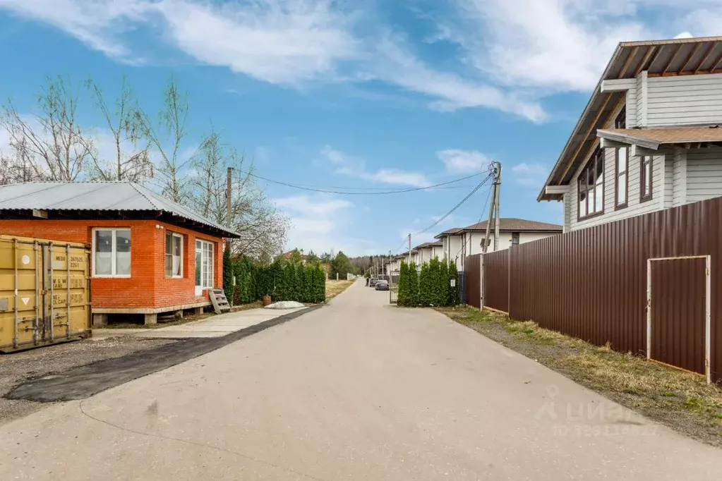 Участок в Московская область, Истра муниципальный округ, д. Падиково ... - Фото 1