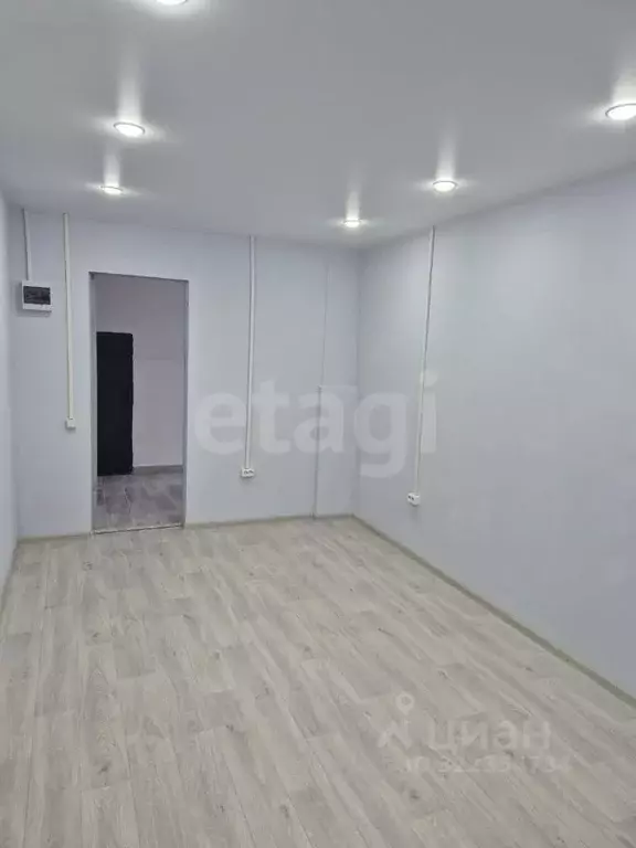 Офис в Ямало-Ненецкий АО, Новый Уренгой Сибирская ул., 31 (15 м) - Фото 1