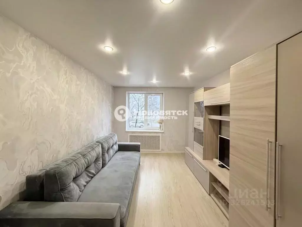 2-к кв. Кировская область, Киров Садовая ул., 3 (40.0 м) - Фото 1