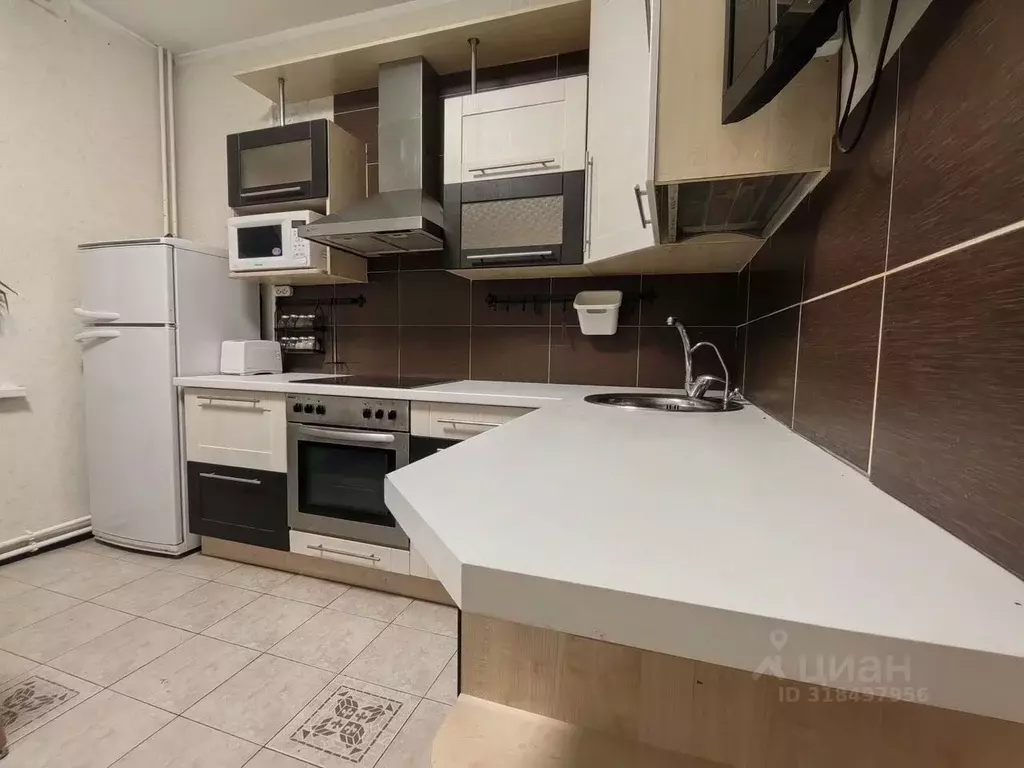 3-к кв. Санкт-Петербург ул. Шостаковича, 3к1 (77.0 м) - Фото 0