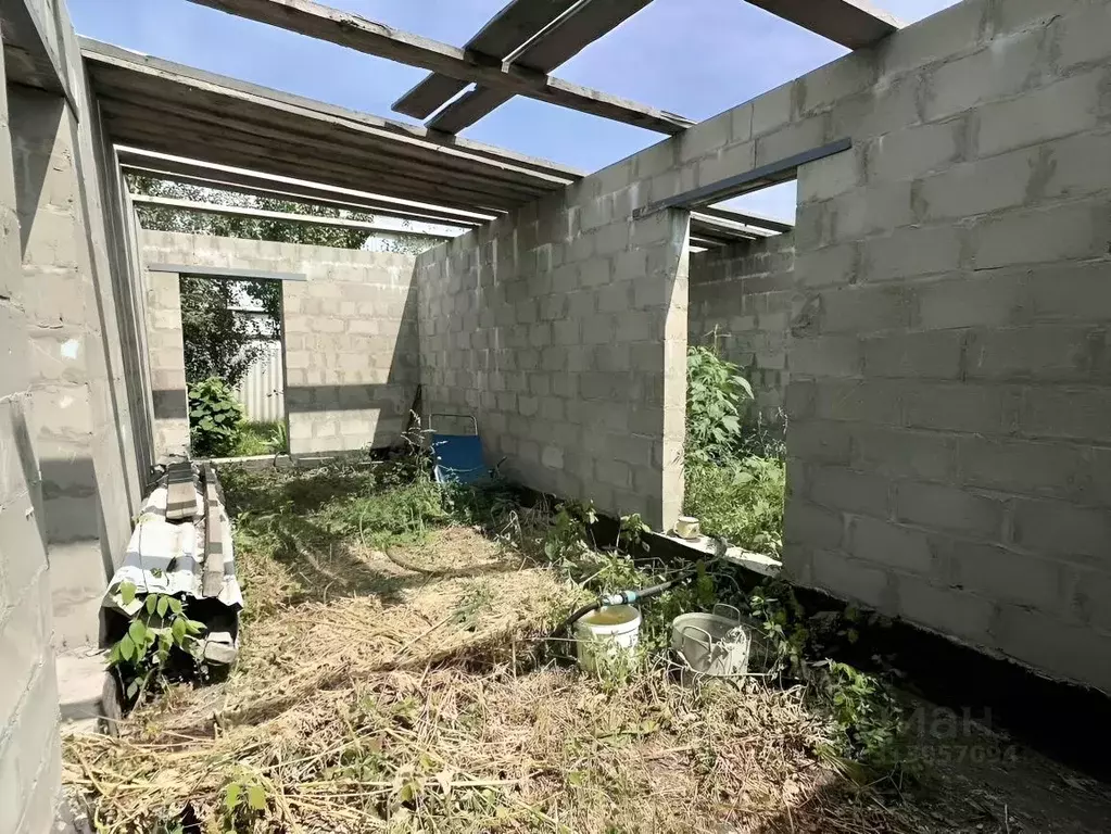 Дом в Саратовская область, Саратов Октябрьский мкр, 8-я линия (400 м) - Фото 1