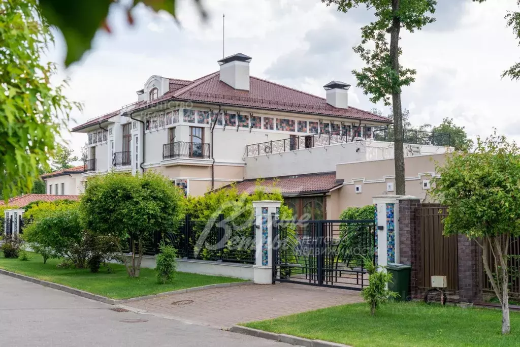 Дом в Москва д. Зименки, Антоновка кп,  (1550 м) - Фото 0