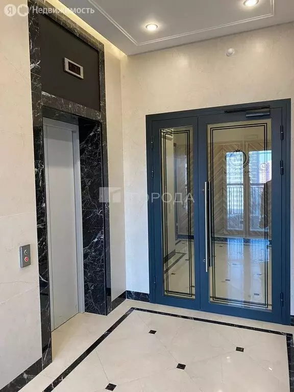3-комнатная квартира: Новосибирск, улица Добролюбова, 4 (102.1 м) - Фото 1