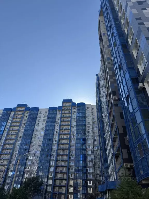 3-к кв. Волгоградская область, Волгоград ул. 8-й Воздушной Армии, 10а ... - Фото 0