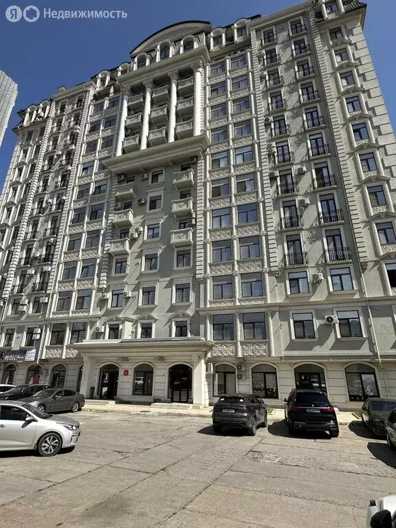 2-комнатная квартира: Махачкала, улица Ирчи Казака, 14А (87 м) - Фото 1