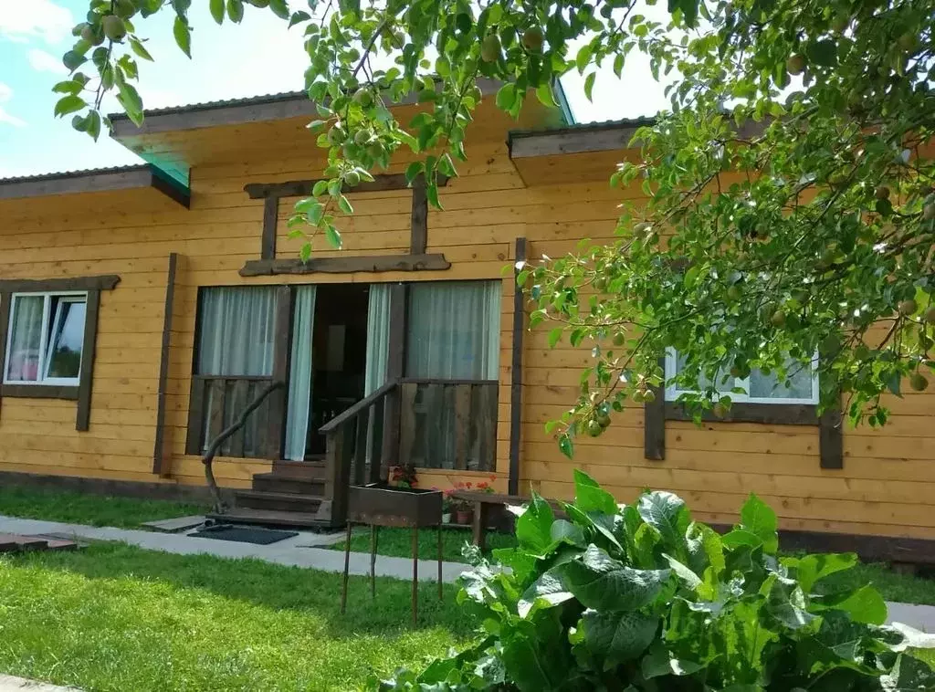 Комната Алтай, Чемальский район, с. Чемал Новая ул., 25 - Фото 0