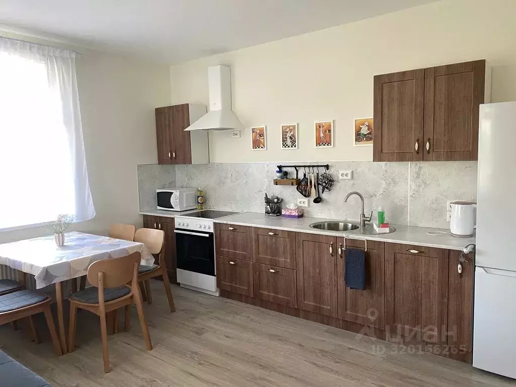 2-к кв. Карелия, Сортавала Первомайская ул., 24 (62.0 м) - Фото 0