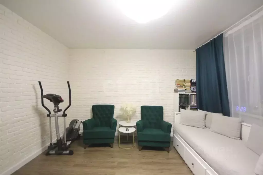 2-к кв. Ямало-Ненецкий АО, Новый Уренгой Энтузиастов мкр, 3 (64.6 м) - Фото 1