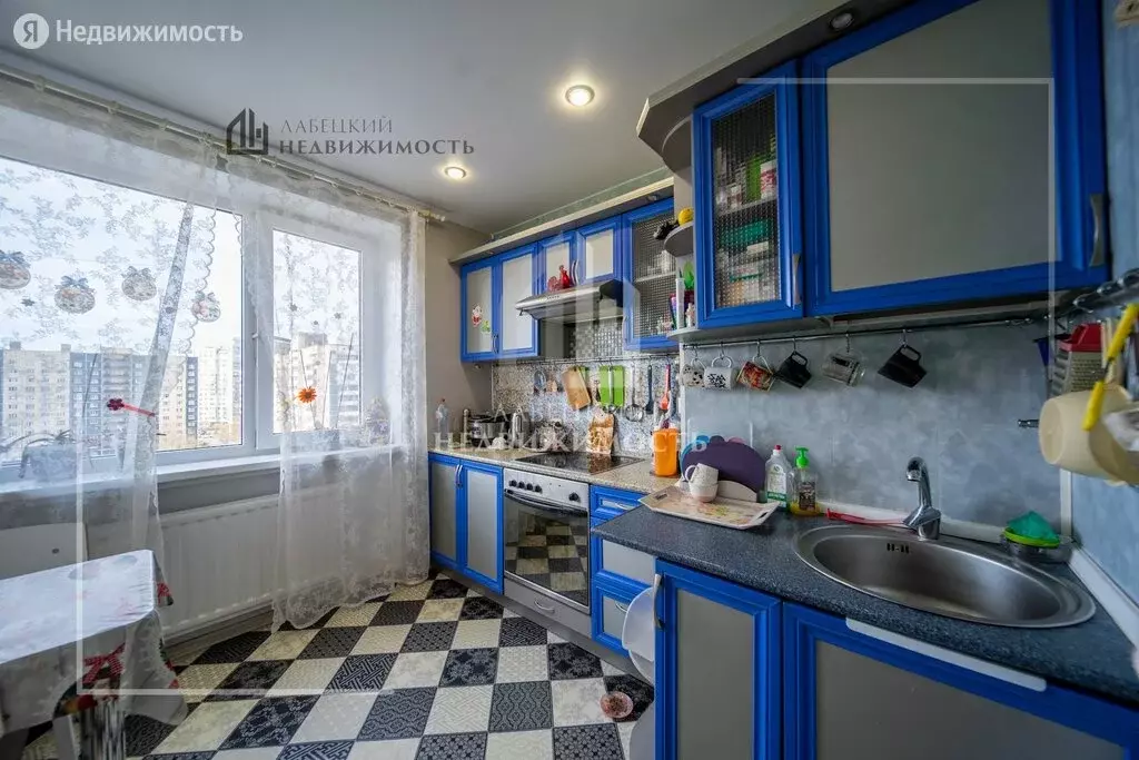 3-комнатная квартира: Санкт-Петербург, проспект Наставников, 28к2 (72 . - Фото 0