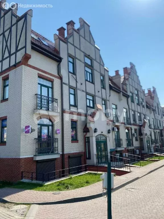 2-комнатная квартира: Калининград, Дачная улица, 8 (55 м) - Фото 0