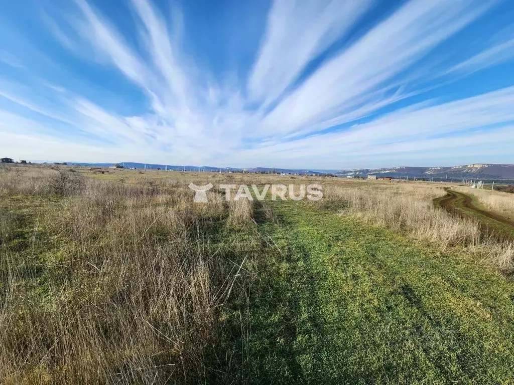 Участок в Крым, Симферопольский район, Перовское с/пос, с. ... - Фото 2