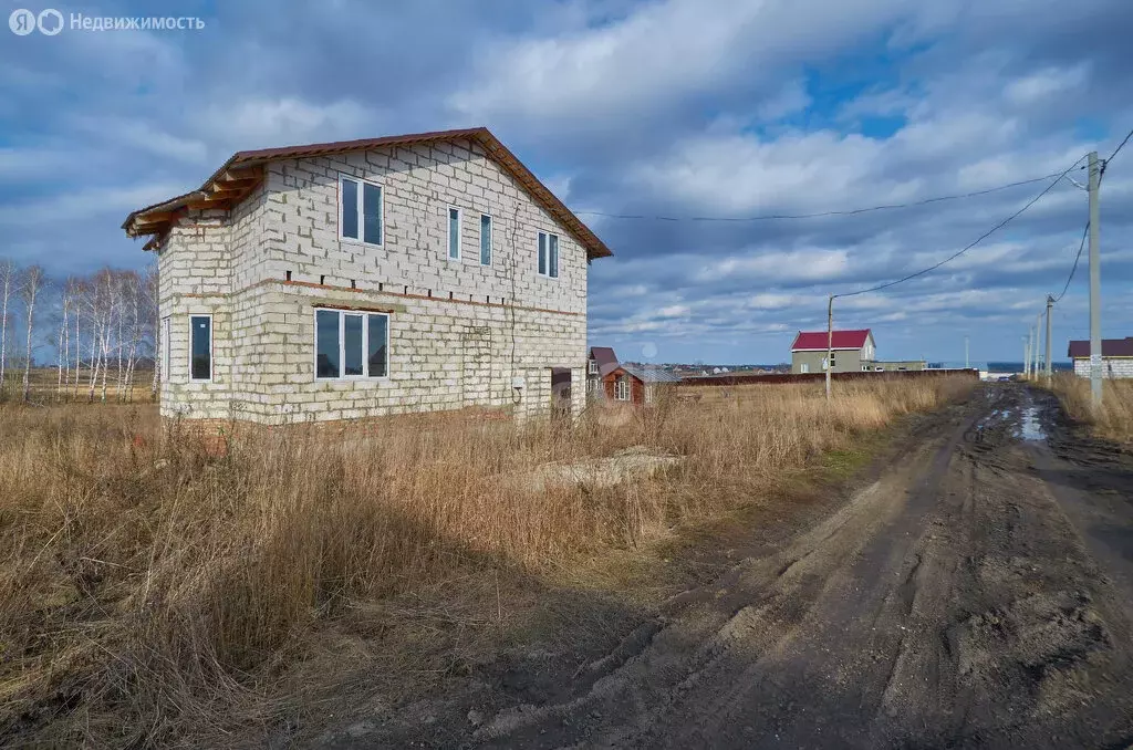 Дом в село Бессоновка, улица Славы (179 м) - Фото 1
