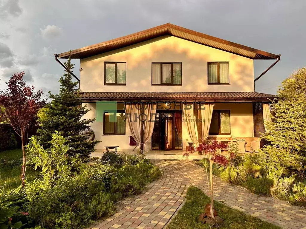 Дом в Крым, Бахчисарайский район, с. Голубинка ул. Ленина (311 м) - Фото 1