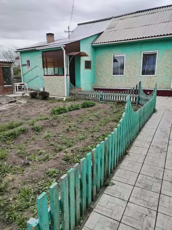 Дом в Омская область, Омск ул. 4-я Дунайская (50 м) - Фото 0