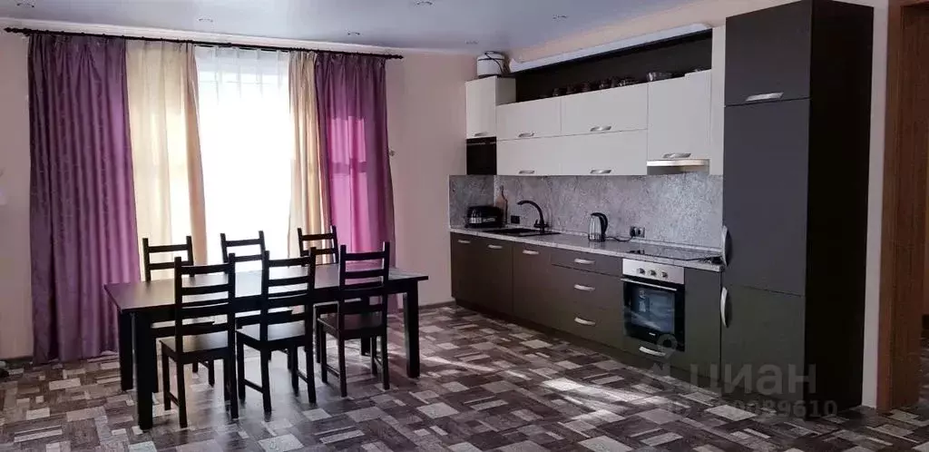 Дом в Сахалинская область, Южно-Сахалинск Чистоводная ул., 1 (200 м) - Фото 2